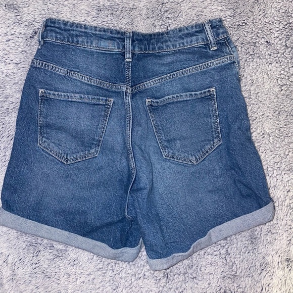 H&M Girls High Waisted Relax Fit Jean Shorts - Picture 3 of 6